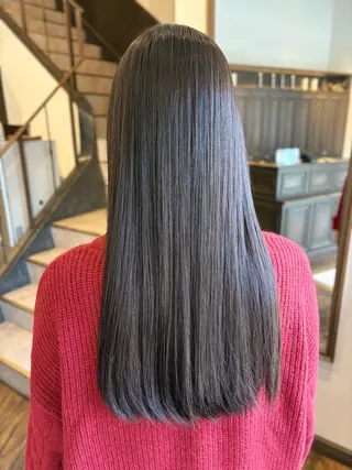 ロング パーマ noa 似合わせ︰ 透明感︰韓国風のヘアスタイル