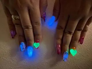 ミディアム ネイル T&A nailのネイルデザイン