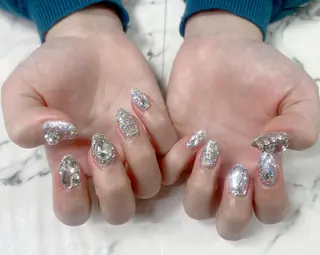 ロング カラー ネイル Q Free nailsのネイルデザイン