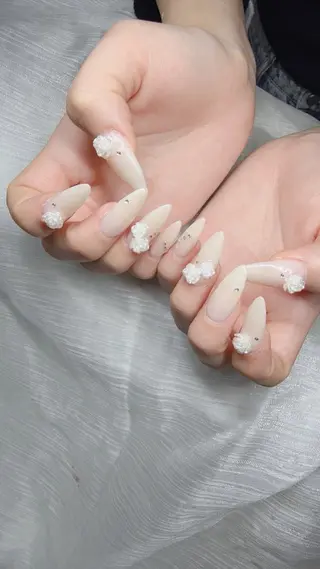 ネイル Lee Nailsのネイルデザイン