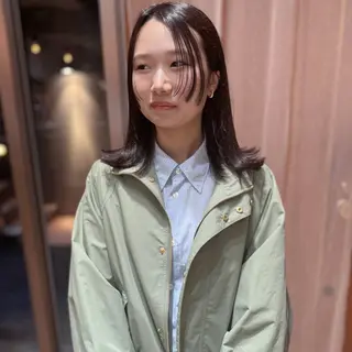 ミディアム カラー 大橋 芽衣のヘアスタイル