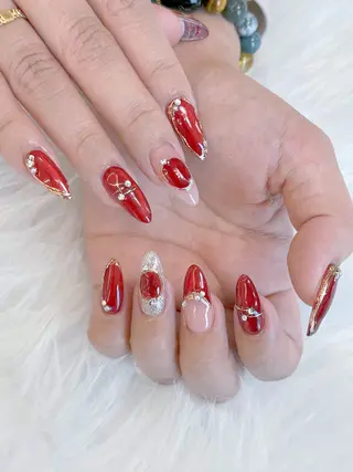 ネイル Luxe Nailのネイルデザイン