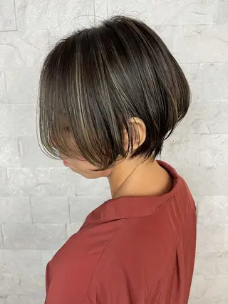 ショート 圧倒的美髪ストレート ツダケイタロウのヘアスタイル