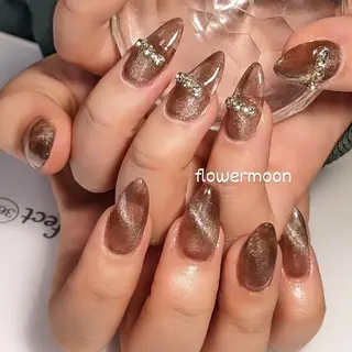 ネイル フラワー ムーンのネイルデザイン