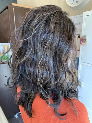 カラー 勅使河原 裕生 Fiora大森のヘアスタイル