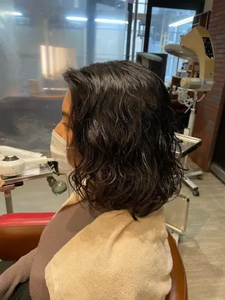 ミディアム パーマ カマチョ タイスのヘアスタイル