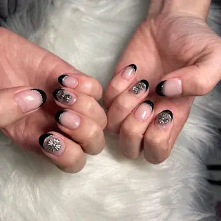 ネイル EmaNail天満橋店所属・EmaNail Risaのネイルデザイン