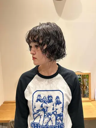 ミディアム パーマ ENIF ツキのヘアスタイル