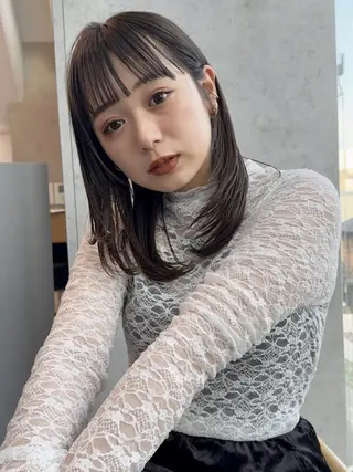 セミロング カラー Lond oneのヘアスタイル