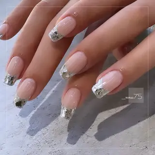 ネイル GRANDE OSU Anna 🧸💛のネイルデザイン