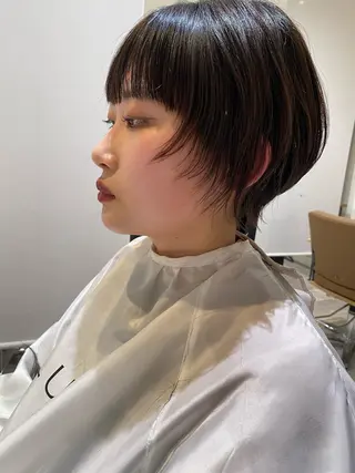 ショート 顔まわりカラー特化 赤津百合絵のヘアスタイル