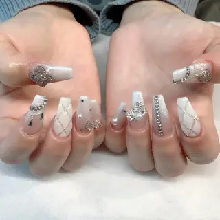 ネイル 💎🐰 saki. m 🐰💎のネイルデザイン