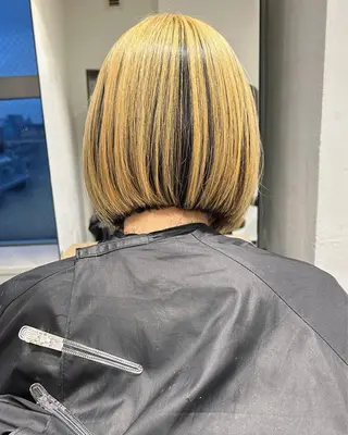 ショート カラー Loom.所属・村上雅人 ナチュラルモードのヘアスタイル