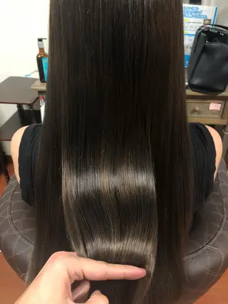 ロング カラー 是枝 さくらのヘアスタイル