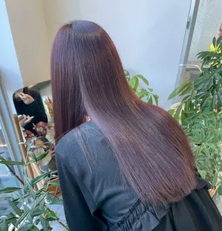 ロング カラー ✨️赤み消しカラー/ ミルクティーベージュのヘアスタイル