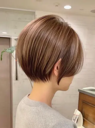 ショート カラー ulu名古屋栄所属・落合しほ/韓国ヘア/ 髪質改善/縮毛矯正のヘアスタイル