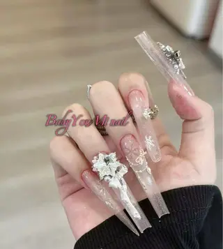 ネイル 相沢 さやかのネイルデザイン