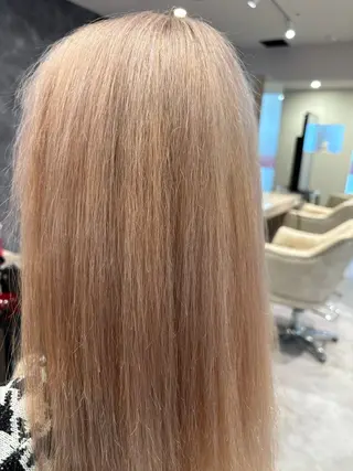 セミロング カラー 五ノ井 一世のヘアスタイル