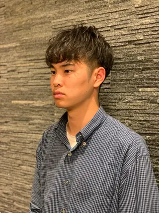 ミディアム メンズ HIROGINZAプレミアムバーバー赤坂店所属・田中 千恩のヘアスタイル