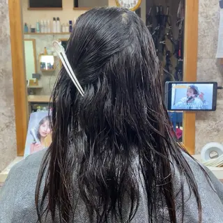 ロング YELLOW CORN 金沢文庫所属・【金沢文庫4分】髪質 改善/縮毛矯正アラタのヘアスタイル