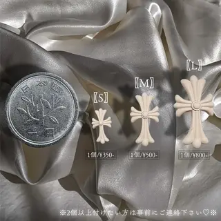 ネイル ﾗｳﾊﾞｲﾏﾉﾏﾉ✧ ARISSA🦋💜のネイルデザイン