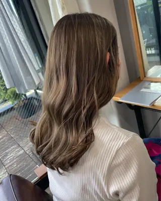 ロング 🦋顔周りカット/レ イヤー/ユリ🦋のヘアスタイル