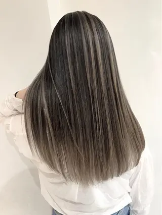 セミロング カラー ヘアアレンジ 【公式】amble luxe池袋東口🩷のヘアスタイル