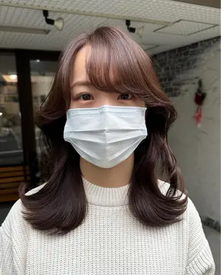 セミロング カラー フリーランス所属・韓国ヘア レイヤー くびれヘアMATSUのヘアスタイル