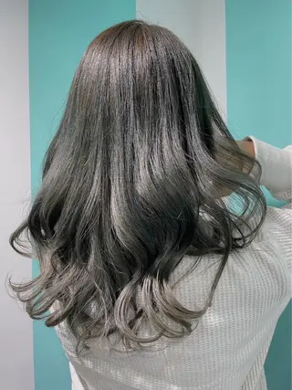 ロング カラー 高橋 奈津沙のヘアスタイル