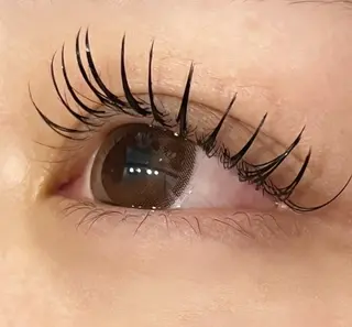 マツエク・マツパ トータルビューティサロン cure所属・鈴木 里奈のマツエク・マツパデザイン