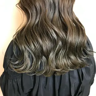 カラー LINOET NAGOYA所属・中川 来紀のヘアスタイル