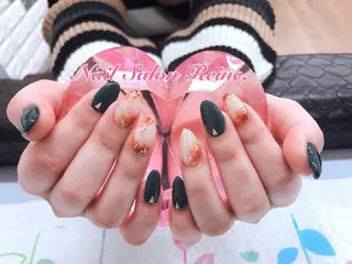 ネイル Nailsalon Reine所属・玉栄 伶奈のネイルデザイン