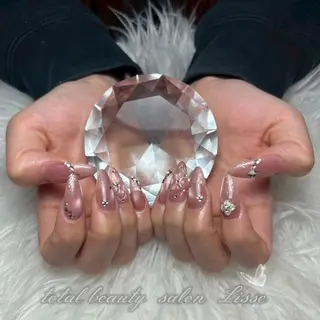 ネイル totalbeautysalonLisse所属・Lisse ネイル/ 脱毛/アイブロウのネイルデザイン