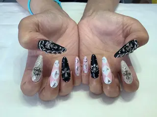 ネイル 💎🐰 saki. m 🐰💎のネイルデザイン