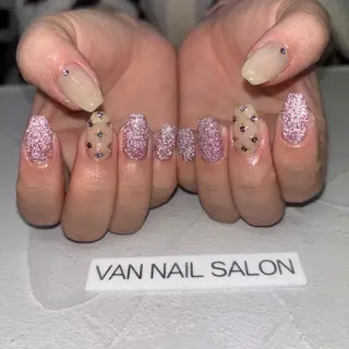 ネイル VANNAILSALON 海老名店所属・VANNAIL 海老名店のネイルデザイン