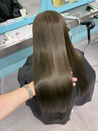 ロング オリーブカラー 特化　　kaiのヘアスタイル