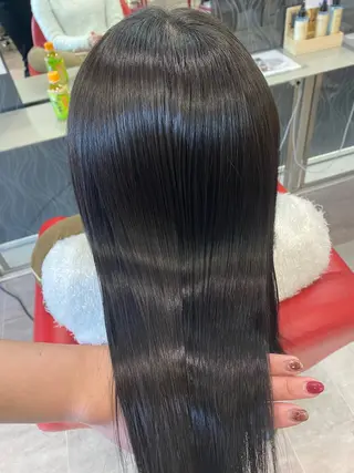 ロング salowin所属・ハイトーンカラー 馬場みなみのヘアスタイル