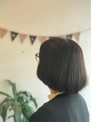 ミディアム カラー 西 めぐみのヘアスタイル