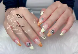ネイル Nailsalon Tion武蔵小杉店所属・Nailsalon Tion武蔵小杉店のネイルデザイン