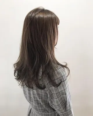 カラー フラム所属・WATANABE MISAKIのヘアスタイル