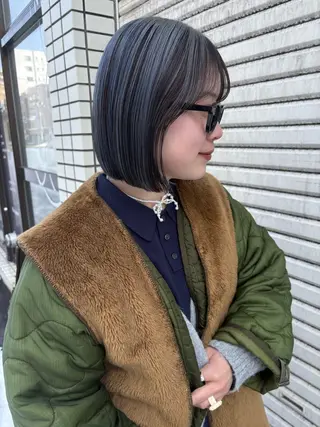 ショート 綾乃／デザインカラー ／ハイトーン／ボブのヘアスタイル