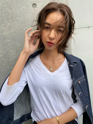 ミディアム カラー Lolonois梅田 スタッフのヘアスタイル