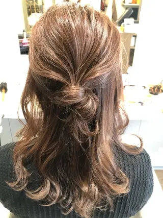 セミロング BLINK放出所属・西田 佳世のヘアスタイル