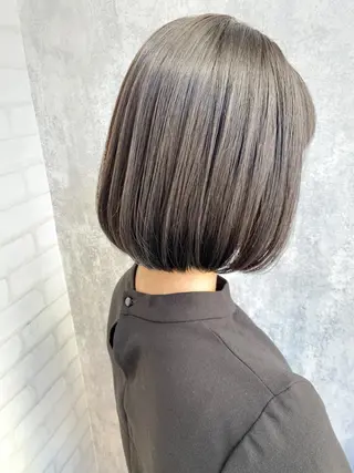 ショート カラー Zina福岡天神🪞 髪質改善🪞レイヤーのヘアスタイル