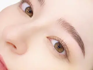 アイブロウ fiio brow 大阪西梅田北新地店所属・HBL/梅田/ ここな🪼のマツエク・マツパデザイン