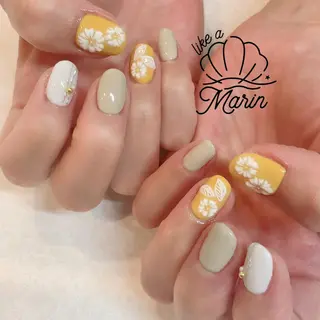 ネイル Serenity by Mari所属・Shinozaki mariのネイルデザイン