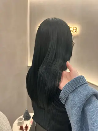 ロング カラー 清水 結生のヘアスタイル