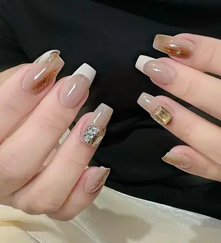 ネイル RAFFINE haru🦋🩵のネイルデザイン