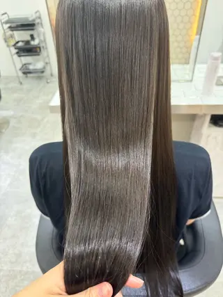 ロング 藤原 凜香のヘアスタイル