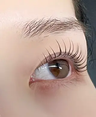 マツエク・マツパ FLY NAIL&Eyelash Salon 梅田店所属・YUKI FUKUMARUのマツエク・マツパデザイン